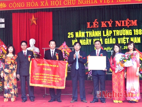 Kỷ niệm 25 năm ngày thành lập Trường THPT Nguyễn Trường Tộ