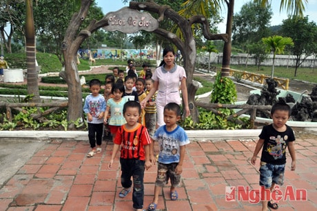 Tạo nguồn lực mới cho sự nghiệp "trồng người"