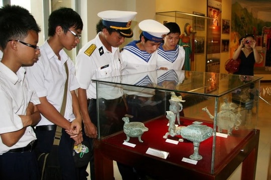 Bảo tàng Đà Nẵng tổ chức tiếp nhận hơn 70 hiện vật quý