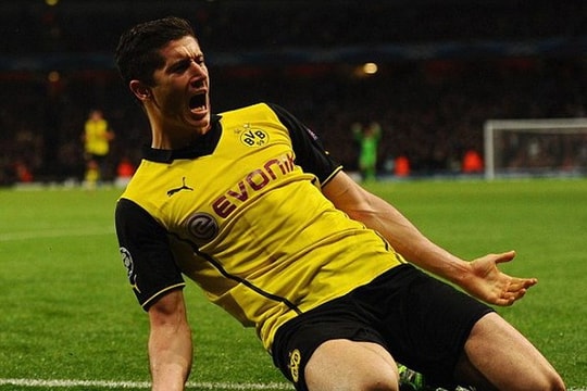 Robert Lewandowski chính thức gia nhập Bayern Munich