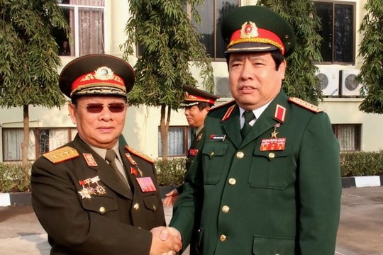 Đoàn đại biểu cấp cao Bộ Quốc phòng Việt Nam thăm Lào
