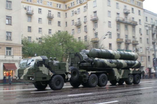 Lực lượng Không gian Vũ trụ Nga sẽ được cấp tên lửa S-400