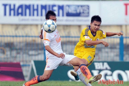 Tiền vệ Hồ Khắc Ngọc - một Cesc Fabregas xứ Nghệ