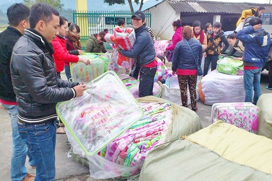 Chùa Phúc Thành tặng 200 phần quà cho đồng bào Đan Lai