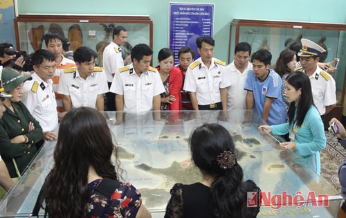 Tham quan Khu di tích Nhà tù Côn Đảo