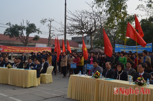 Ra quân chiến dịch Thanh niên tình nguyện phục vụ vận tải Tết nguyên đán