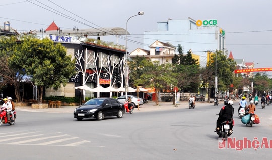 Đường Lê Hồng Phong: Sôi động nhịp phố