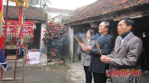 Lãnh đạo huyện Quỳnh Lưu dâng hương các di tích văn hóa lịch sử