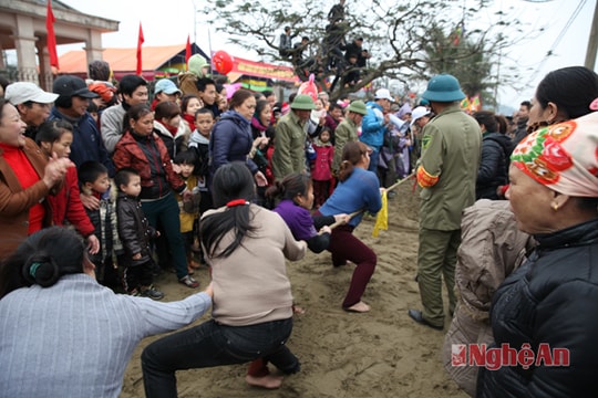 Tưng bừng Lễ hội Đền Vạn Lộc