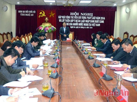 Góp ý dự án Luật xuất, nhập cảnh, cư trú người nước ngoài tại VN