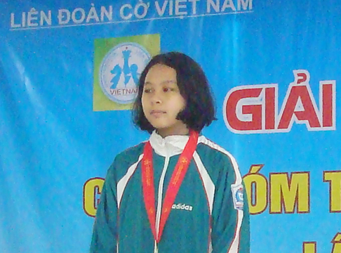 Trần Thị Diễm Quỳnh: Chơi cờ hay, học giỏi