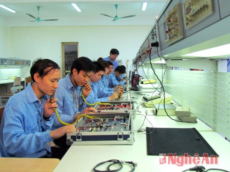 Trường ĐH Sư phạm Kỹ thuật Vinh: 1.000 chỉ tiêu hệ ĐH chính quy