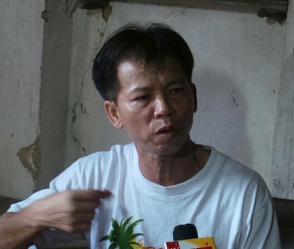 Điều tra viên Bộ Công an làm việc với ông Nguyễn Thanh Chấn