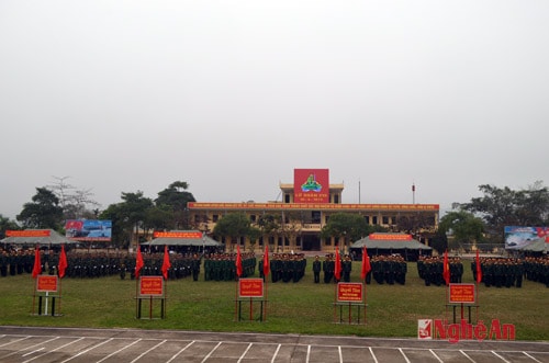 Lữ đoàn 215 ra quân huấn luyện