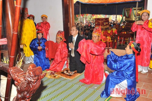 Tưng bừng Khai mạc lễ hội Làng Vạc