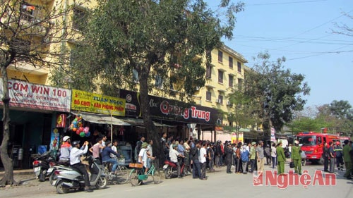 Cháy 4 ki ốt đường Đinh Công Tráng, TP. Vinh