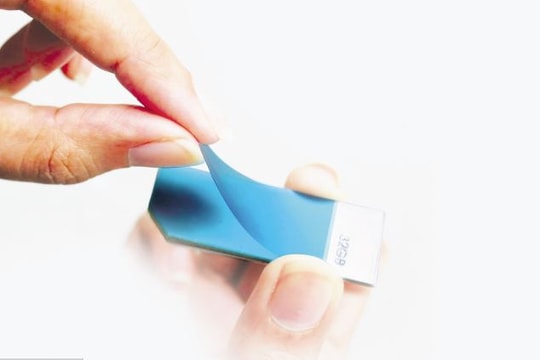 Bộ nhớ USB độc đáo mỏng như giấy