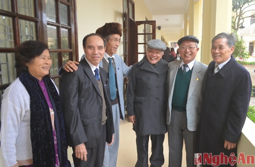 Ngọn cờ hồng trên quê hương Xô Viết