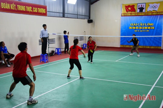 Giải cầu lông cán bộ viên chức Ga Vinh năm 2014