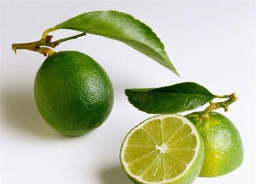 Mẹo dùng chanh để tẩy trắng răng và chữa nhiệt miệng