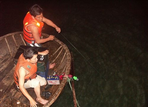 Thú câu mực đêm ở Cửa Lò