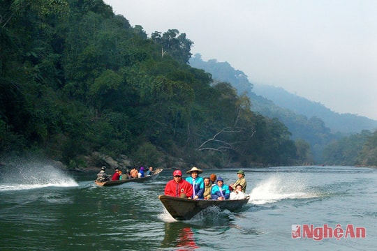 Viện Hàn lâm Khoa học xã hội Việt Nam làm việc tại Con Cuông