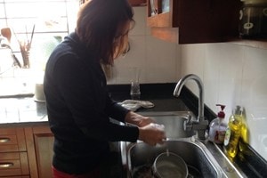 Từ ngày 25/5: Phải trả tiền bảo hiểm cho người giúp việc gia đình