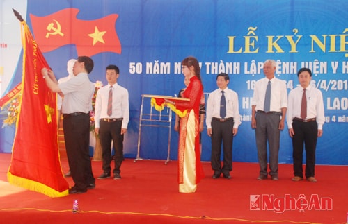 Bệnh viện Y học cổ truyền đón nhận Huân chương Lao động hạng Nhì