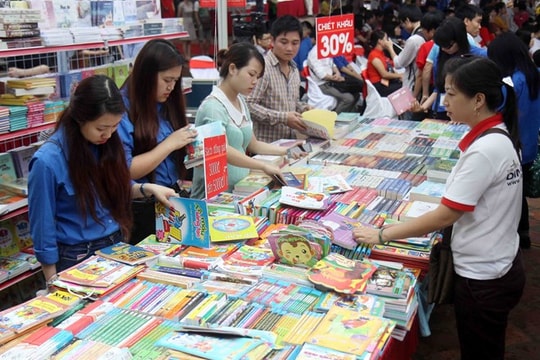 Phát triển văn hóa đọc: Không chỉ trông vào ngày hội sách