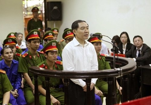 Bị cáo thề trước HĐXX không nhận hối lộ 10 tỷ đồng