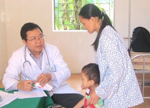 Hơn 300 trẻ em được khám sàng lọc bệnh tim bẩm sinh