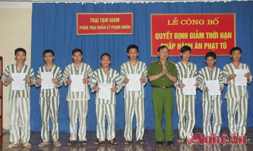 Giảm án, tha tù trước thời hạn cho 27 phạm nhân dịp 30-4