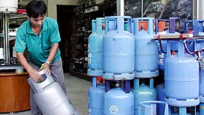 Từ ngày 1-5, giá gas tăng từ 3.300 đến 8.000 đồng/bình 12 kg