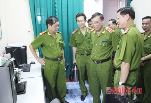 Nâng cao trình độ nghiệp vụ đội ngũ cán bộ kỹ thuật hình sự