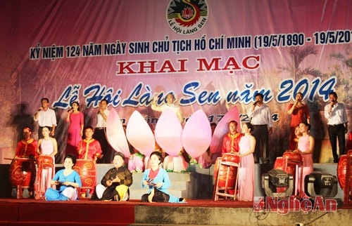 Khai mạc Lễ hội Làng Sen năm 2014