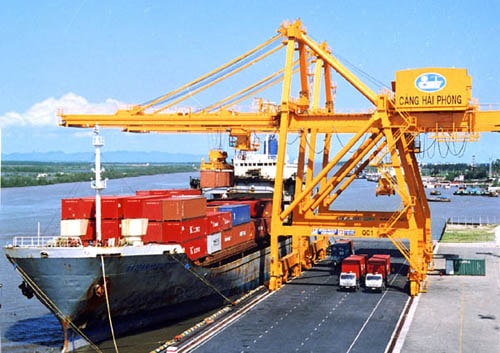 Tàu buôn, tàu nhà nước dùng vào mục đích thương mại trên các vùng biển