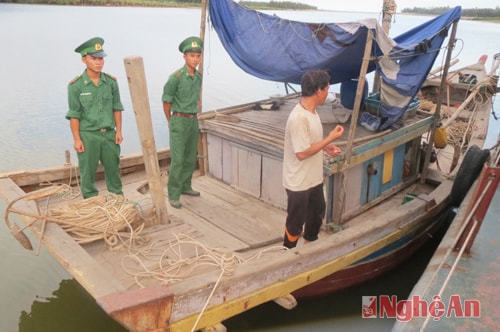 Bắt tàu sử dụng kích điện khai thác thủy sản