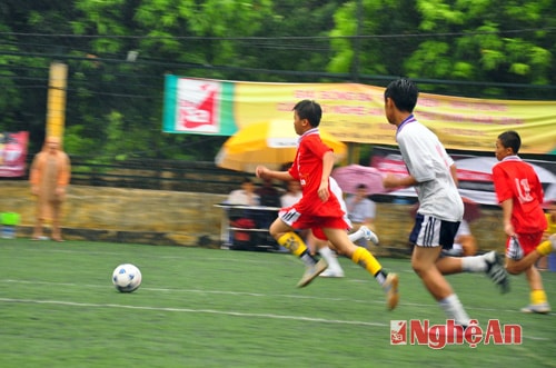 8 đội Nhi đồng vào tứ kết, 4 đội thiếu niên vào bán kết