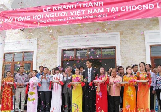 Tổng hội người Việt Nam tại Lào chính thức có trụ sở mới