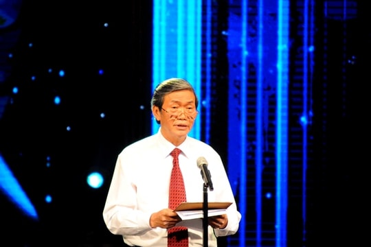 Ông Đinh Thế Huynh: "Báo chí đã đi đầu"