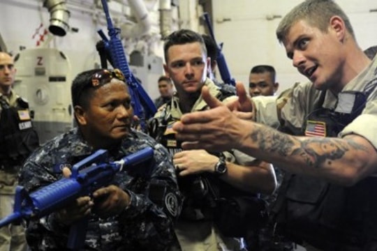 "Nếu Trung Quốc ép quá mức, Mỹ sẽ triển khai lực lượng"