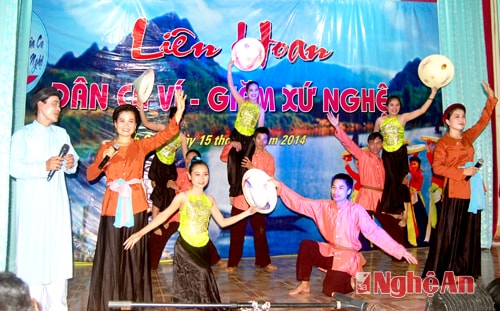Anh Sơn: Liên hoan dân ca ví dặm Nghệ -Tĩnh.