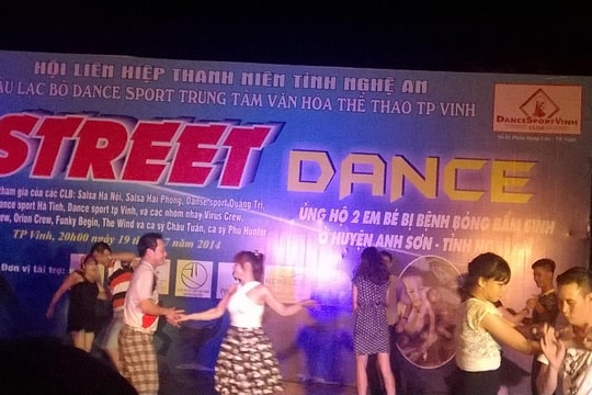 Các câu lạc bộ Dance Sport ủng hộ 2 cháu Phúc, Lộc