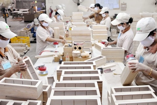 Doanh nghiệp sản xuất đồ gỗ Việt đang bị "thua trên sân nhà"