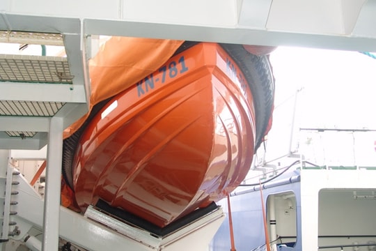 Thăm tàu Kiểm ngư 781 hiện đại nhất Việt Nam