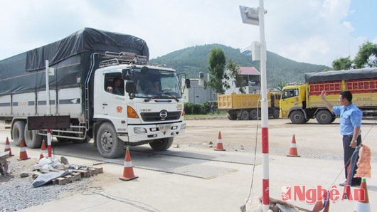 Quyết liệt xử lý  xe quá khổ, quá tải