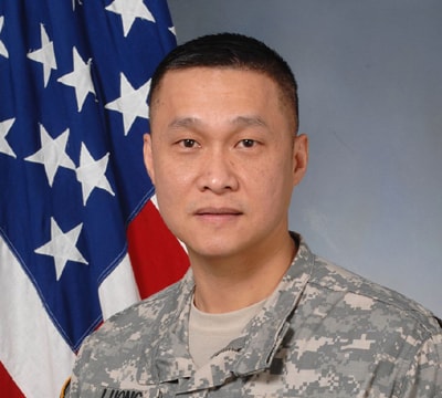 Người gốc Việt đầu tiên được phong Tướng ở Mỹ