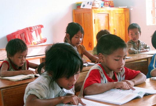 Con cuông: Báo động tình trạng học sinh bỏ học