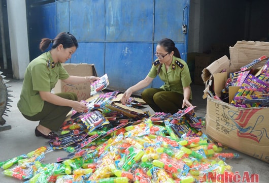 Thu giữ 800 khẩu súng đồ chơi bạo lực