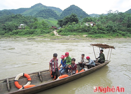 Chuyện qua sông ở Lưu Tiến